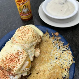 The Crab Cake Benedict was incredible, especially with the added tomato and spinach! I got a side of gravy for my hash browns as well.