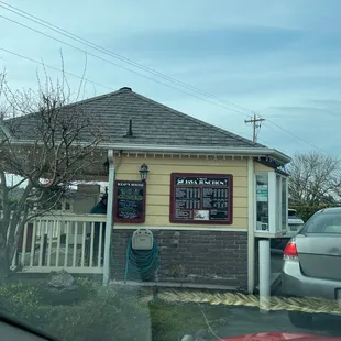 a view of the outside of a restaurant