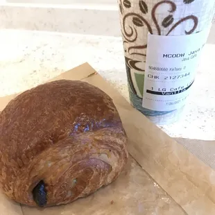 vanilla latte and chocolate croissant