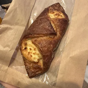 Cheese danish