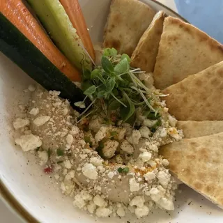 Mediterranean Hummus Plate