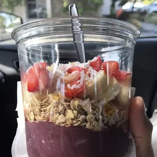 $6 Acai Bowl! (October 2017) Well worth it and delicious!