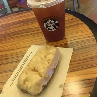 Iced tea and Maple Buttermilk Bar!
