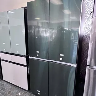 Samsung Bespoke Refrigerator in Emerald Green Steel