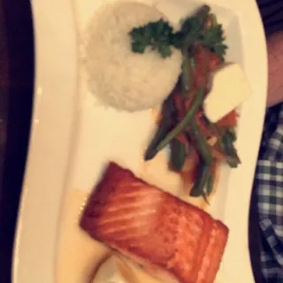 Salmon al Sarten-Seasonal