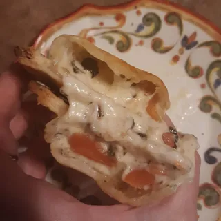 Empanada Caprese (CP)