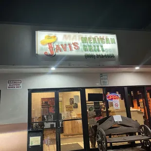 New banner over the old El Mariachi sign