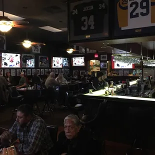 sushi and sashimi, interior