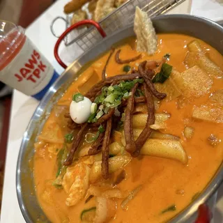 Rose Topokki Soup ( )