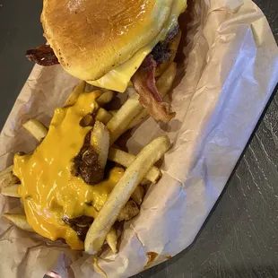 5oz Bacon Cheeseburger with chili cheese fries. Mmm!