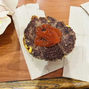 I got the single patty cheeseburger.