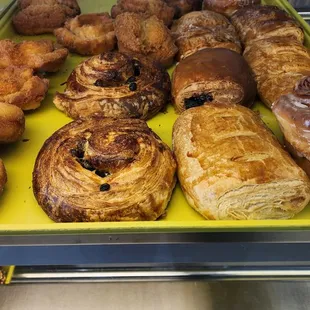 Old fashioned, cinnamon bun, filled stuff