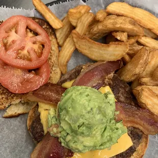 Guacamole Burger with cheese &amp; bacon