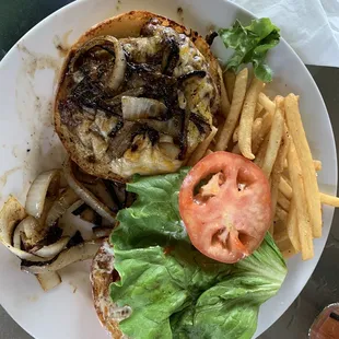 Hartzell &apos;s fresh ground half pound burgers