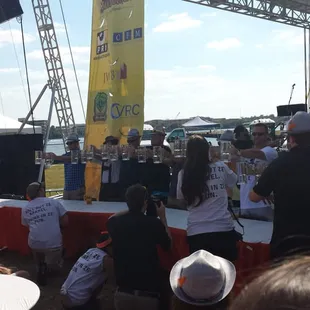 Stein holding competition