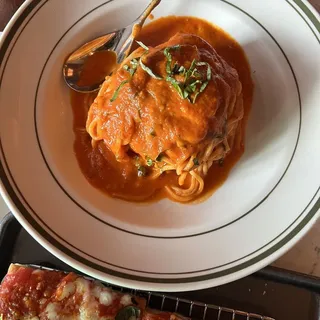 LUIGI'S BASIL POMODORO