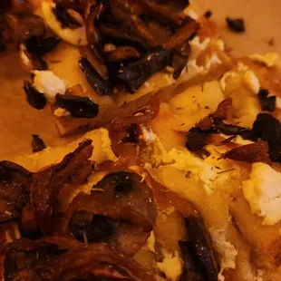 JESS KNOWS BEST thick crust pizza