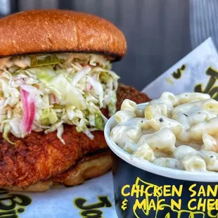 chicken wings and fried chicken, fried chicken wings, fried chicken, chicken, bbq wings, poultry, chicken wings, food, bbq chicken