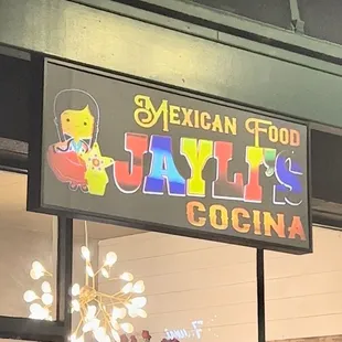 Delicious food &amp; great customer service. The owners were very kind.