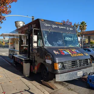 Corner of S El Camino and 28th Ave