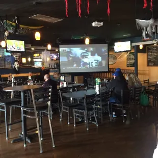 HUGE PROJECTOR AND OVER 10 TV's