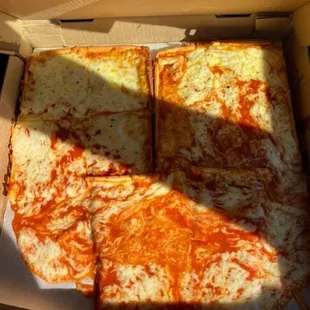 Cheese pizza