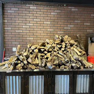 Oak for the smoker.