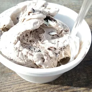 Oreo Delight. Single scoop