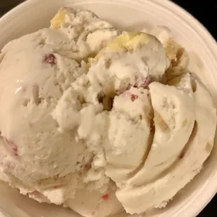 Lemony raspberry ice cream