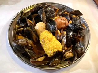 Dancing Crab Cajun Seafood & Bar