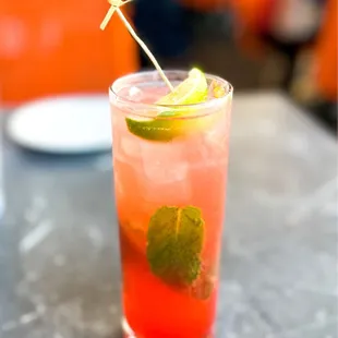 Strawberrt Mojito