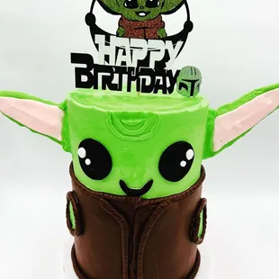 Baby Yoda birthday cake