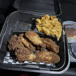 Fried chicken &amp; Mac n cheese