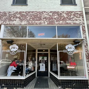 JB's Downtown Grill