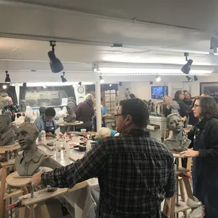 Portrait Workshops for beginners and professional sculptors.