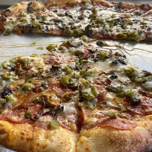 Pepperoni mushrooms green chili and extra cheese!