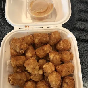 Tater tots with special sauce