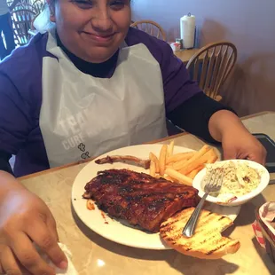 After a long wait, JD&apos;s is finally open and the ribs are a must!!!