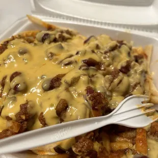 Chili cheese fries