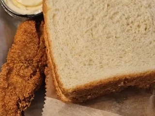 L.B’s Golden Fried Fish N’ Chicken