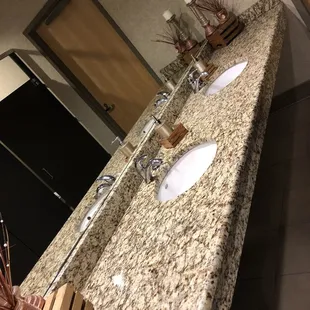 JE Banquets and Receptions at the Algiers Auditorium