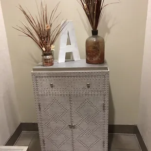 Women&apos;s bathroom