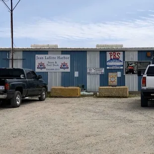 Store &amp; Fuel Dock area