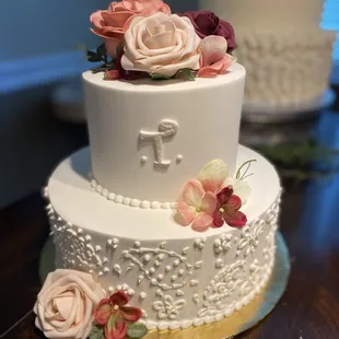 a three tiered wedding cake
