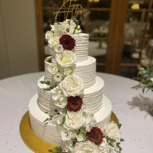 a three tiered wedding cake
