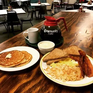 breakfast @ Jeanie&apos;s!