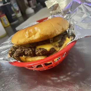 The boss burger grilled onion on request gang!!