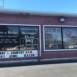 the outside of the restaurant