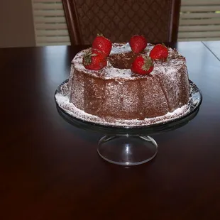 Don&apos;t forget that chocolate cake  with fresh strawberries