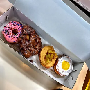 Strawberry, Apple Fritter, Caramel Apple Honeymooner, Vanilla Lemon Honeymooner